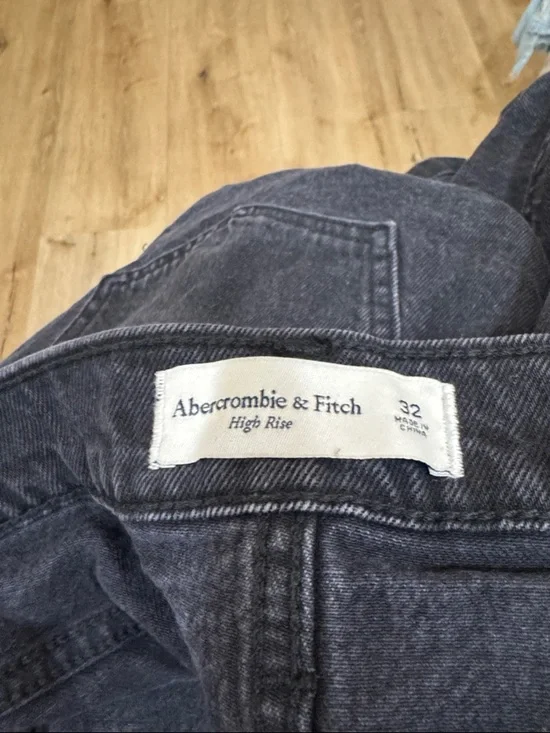 A&F studded high rise skirt - Picture 4 of 4